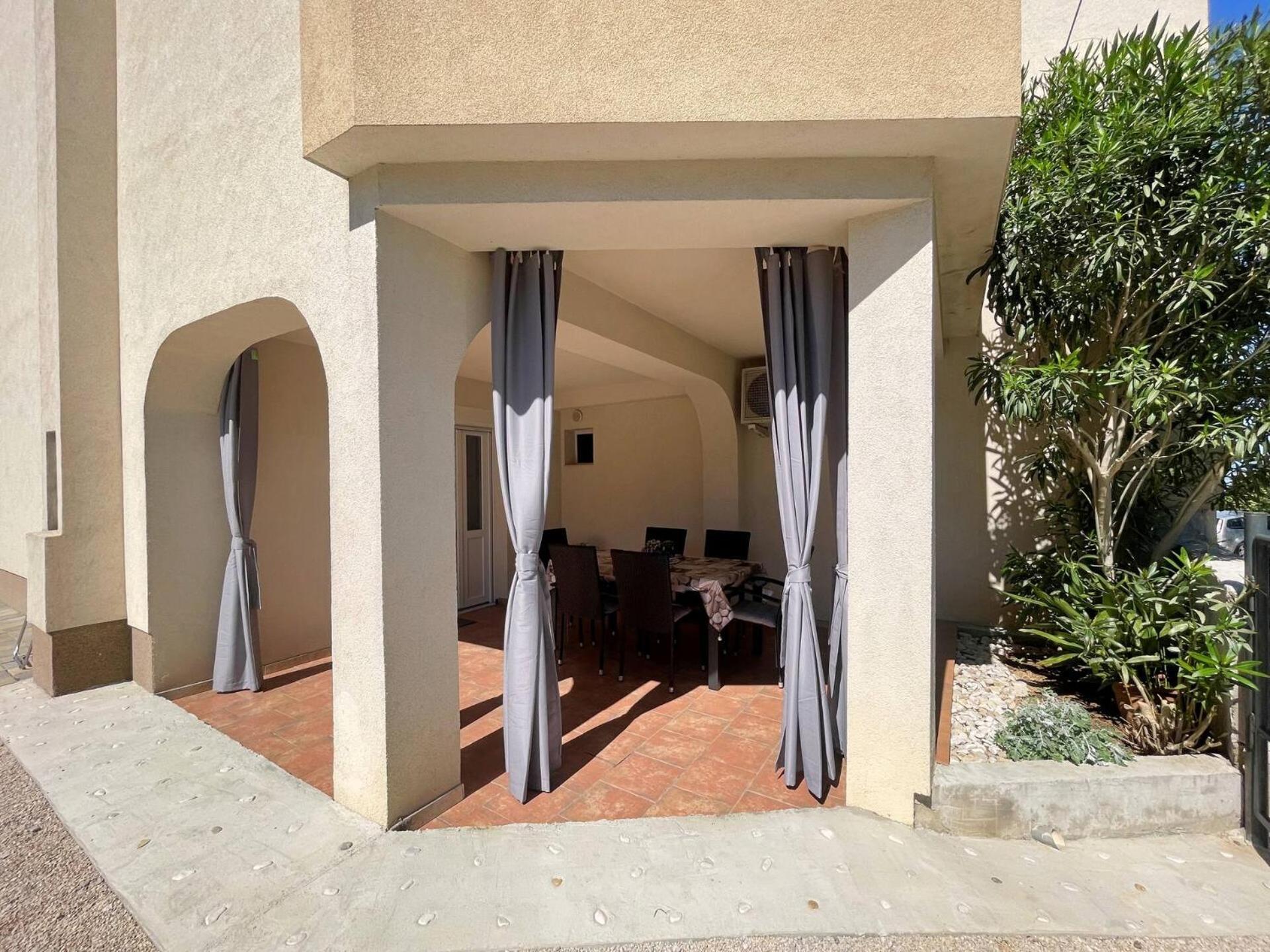Apartment Butkovic Šilo Εξωτερικό φωτογραφία